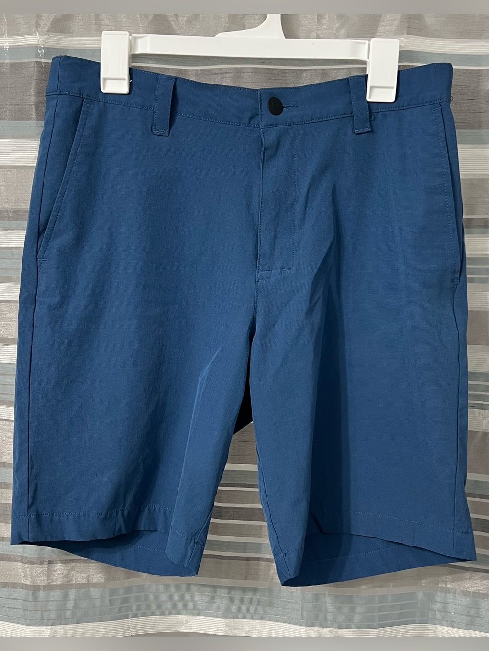 Banana Republic Men's Blue Flat-Front Tech Performance Shorts